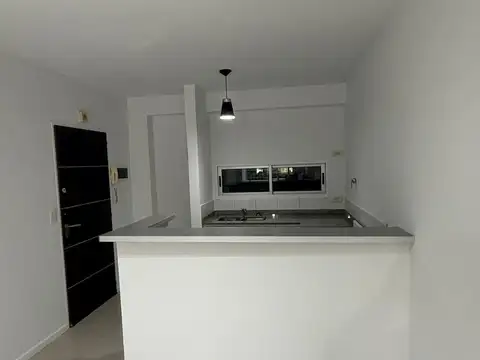 Flores (Av. Boyaca 157) Departamento 2 ambientes contrafrente. Excelente ubicación