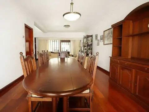 CASA 5 AMBIENTES EN VENTA OLIVOS PILETA COCHERA