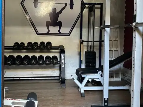 Casa 6 ambientes con 4 baños