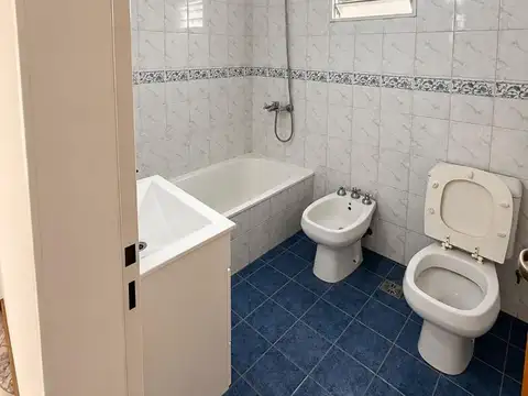 DEPTO EN ALQUILER BRANDSEN 5698 - 2DO 13 WILDE C/COCHERA