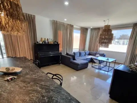 Casa en Venta al Este