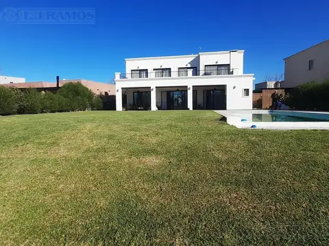 San Matias, Maschwitz - Amoblada - Disponible 1°/03