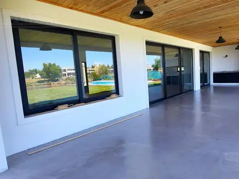 Casa en Venta en San Matias, USD 545.000