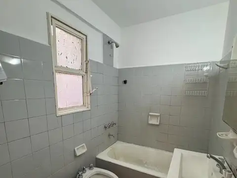 Departamento en Alquiler en Avellaneda, $ 690.000