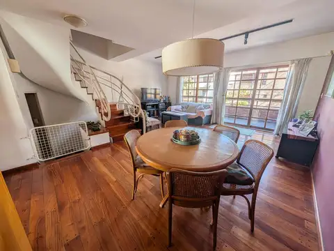 Excelente triplex sin expensas | cochera, parrilla y suite