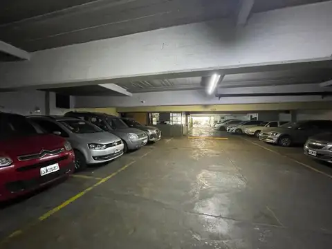 COCHERA EN BELGRANO PLANTA BAJA CON BAJAS EXPENSAS
