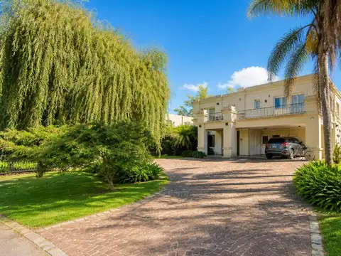 Casa en Venta en Abril Club De Campo, Countries y Barrios Cerrados en Berazategui