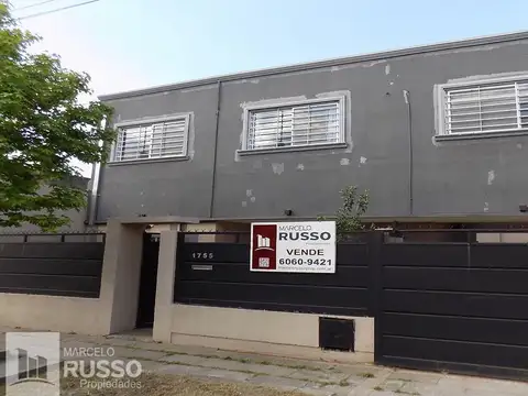 IMPORTANTE CASA 9 AMBIENTES c/ PISCINA