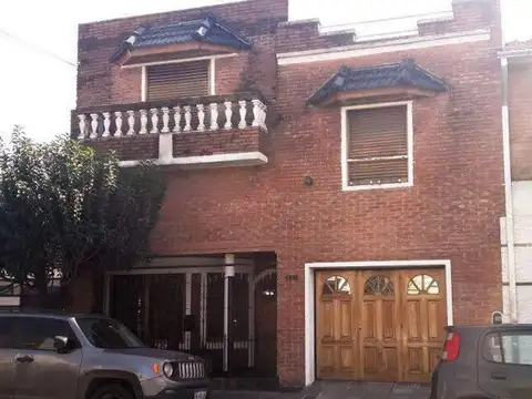 Venta Mataderos Casa 4 Amb c/cochera