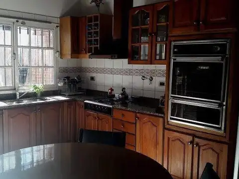 Casa 4 ambientes con 3 baños