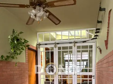 Depto Tipo Casa en Venta con 1 cocheras