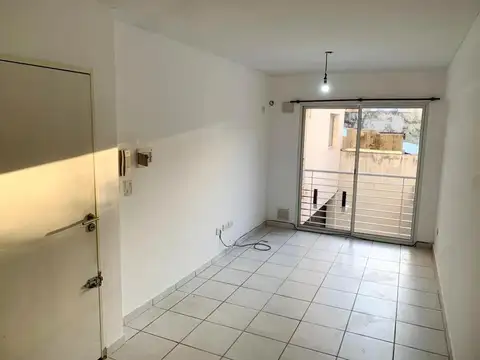 Departamento en Alquiler en Echesortu, $ 400.000