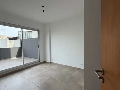 VENTA DEPTO 2 AMB CON BALCON TERRAZA - EN CASEROS