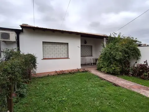 Oportunidad Única: Lote con 2 Viviendas en Villa Ariza, Ituzaingó (GD-140)