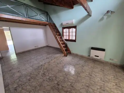 Casa en Venta con 1 cochera
