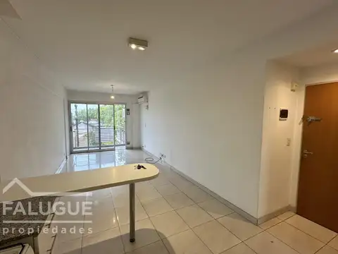 Departamento en Alquiler en Villa Ballester, $ 680.000