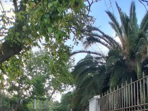 La Puntilla, Calle Laprida 1461