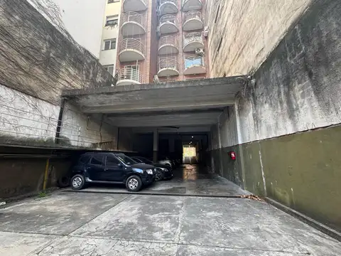 VENTA COCHERA DESCUBIERTA EN PLANTA BAJA. PALERMO