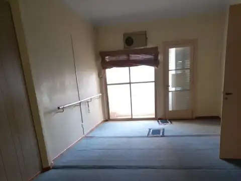 DEPARTAMENTO APTO PROFESIONAL EN QUILMES CENTRO A METROS DE PEATONAL. OPORTUNIDAD CONSULTE.