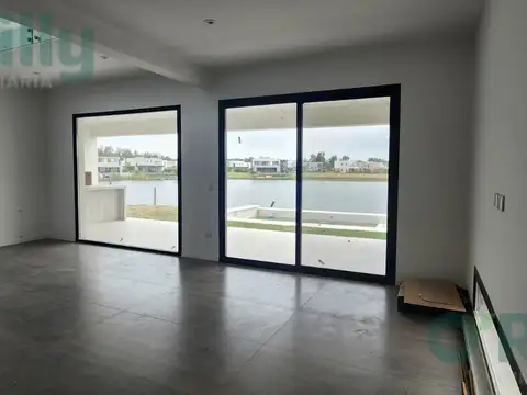 Casa en Alquiler en Villanueva, USD 3.500