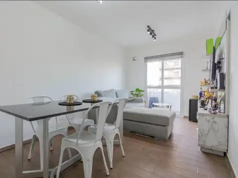Mariano Moreno 4500, Piso 7
