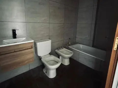 Departamento en Venta con 60 cocheras
