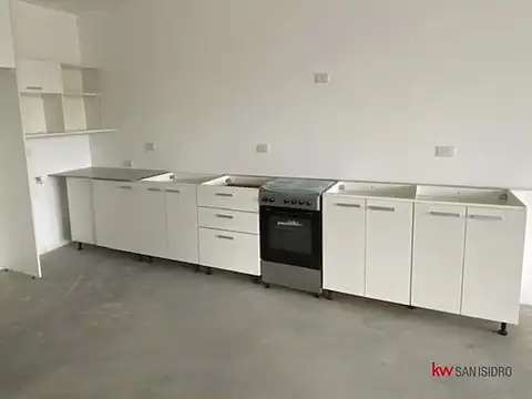 Oficina en Alquiler con 1 cochera