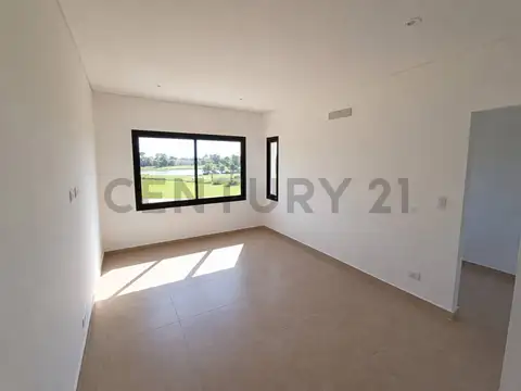 VENTA CASA 5 AMBIENTES EN UNA PLANTA VISTA AL AGUA BARRIO ISLAS EL CANTÓN ESCOBAR