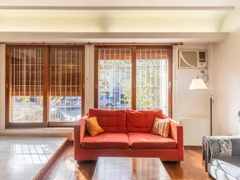 Casa en Venta con 4 cocheras