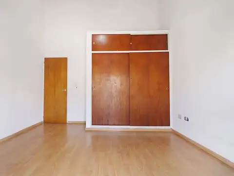 Depto Tipo Casa 4 ambientes con 1 baño
