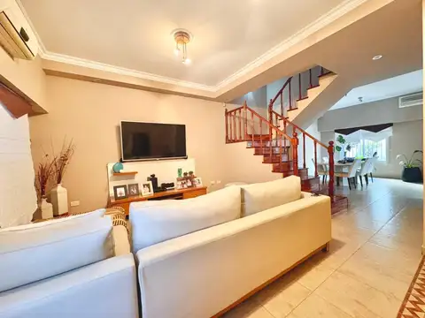 Casa en Mataderos con Cochera, Sum, Patio y Sauna