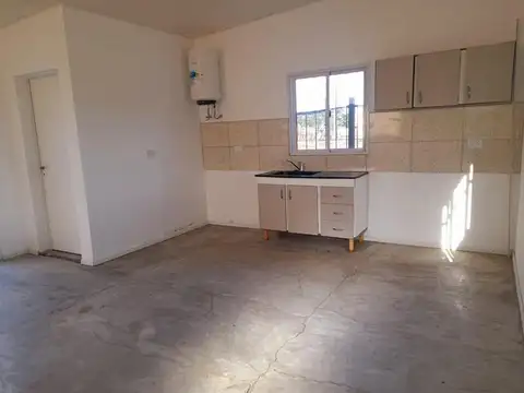 Casa 3 ambientes con 1 baño