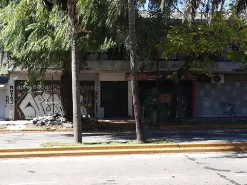 Av. Espora 100, Piso 1