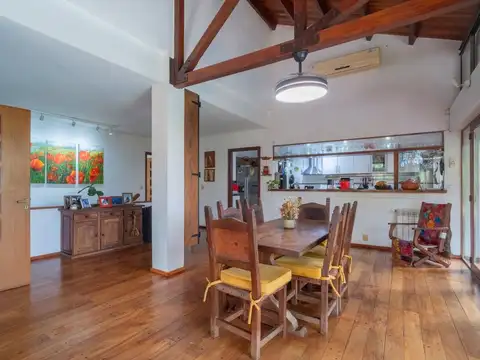Casa 5 ambientes con 5 baños