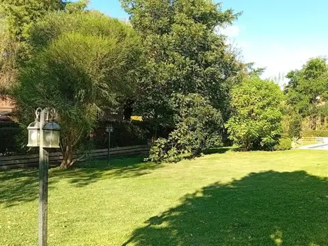Lote en Venta, 700m2, en Los Cardales Country Club, Campana