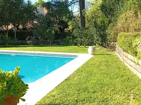 Terreno en Venta 20  mts Fondo