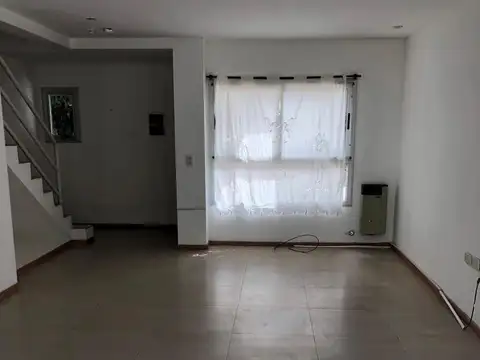 Casa en Alquiler al Norte