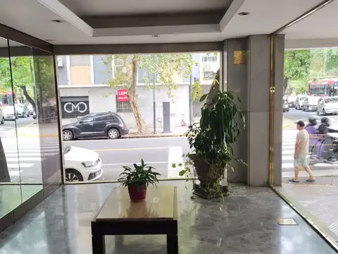 Departamento 2 ambientes en Venta   Mucho transporte   Super luminoso   Almagro
