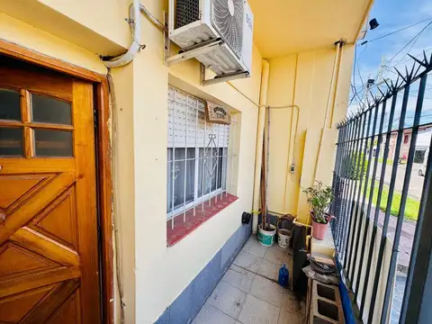 Depto Tipo Casa 2 ambientes con 1 baño