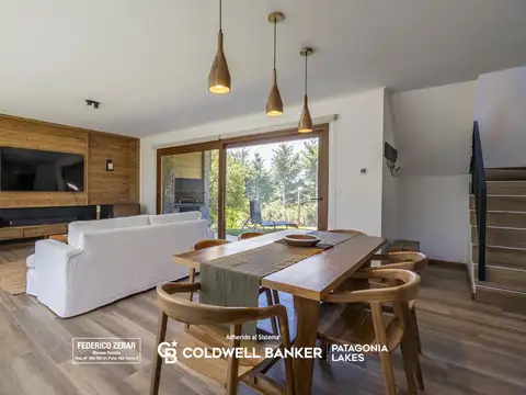 Casa en Alquiler con 1 cochera