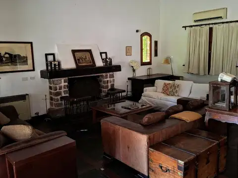 Casa en Alquiler Temporal con 4 cocheras