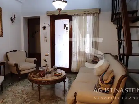 Casa 8 ambientes con 4 baños