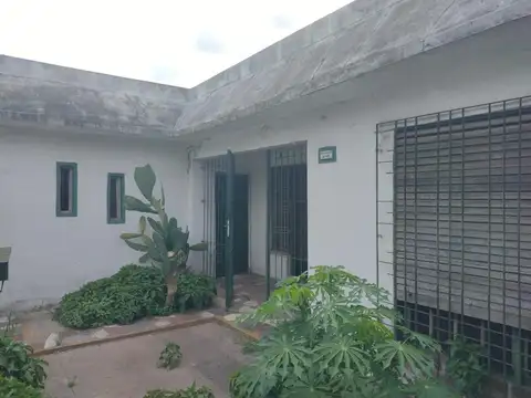 CASA 3/4 AMB con fondo libre - LOTE 298 mts2 - V. BALLESTER