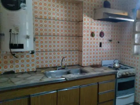 CASA 3/4 AMB con fondo libre - LOTE 298 mts2 - V. BALLESTER