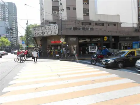 VENTA LOCAL COMERCIAL GALERIA ACOYTE (CABALLITO)
