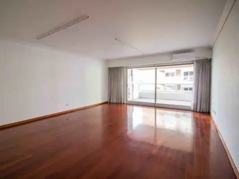 Departamento en Alquiler de 4 ambientes