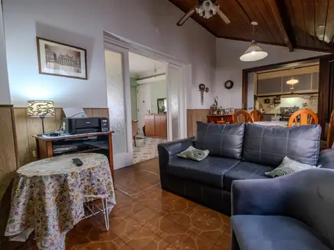 CHALET 4 AMBIENTES- JOSE HERNANDEZ 110 - APTO CRÉDITO