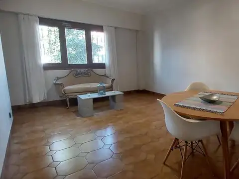 Casa en venta - 3 Dormitorios 2 Baños - Munro