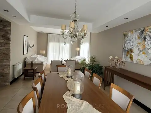 Casa en Alquiler de 3 dormitorios