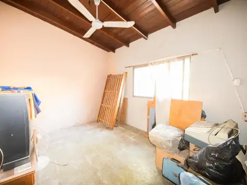 Casa 4 ambientes con 1 baño